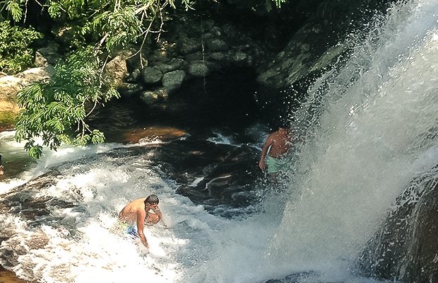 Trilha da Cachoeira da Lage