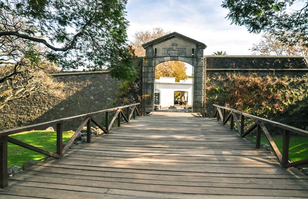 Como é o passeio guiado em Colonia del Sacramento