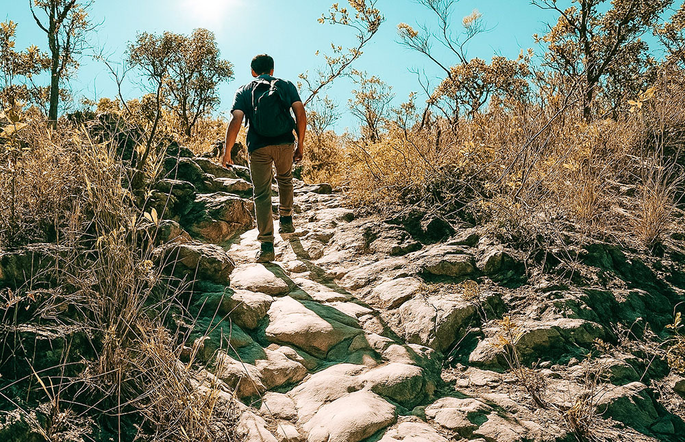 Subir o Morro do Chapéu