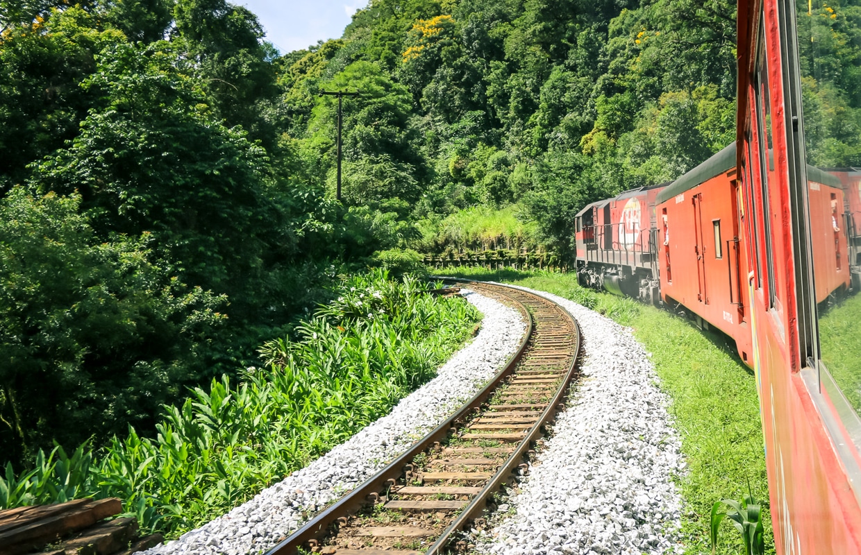 Curitiba: a incrível viagem de trem para Morretes