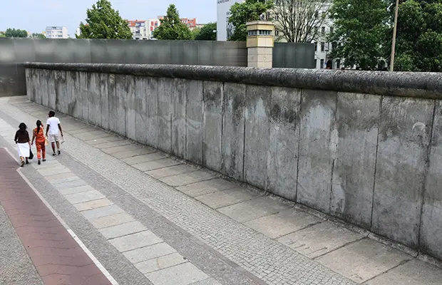 Como é visitar o Memorial do Muro de Berlim