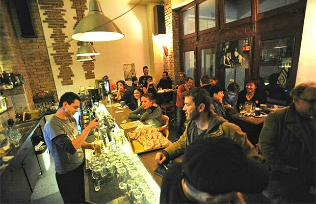Para curtir a noite de Budapeste