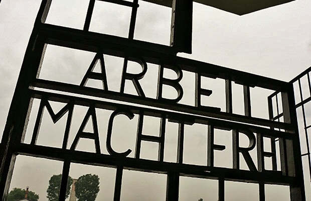 Como é a visita a Sachsenhausen