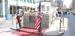 Checkpoint Charlie e a divisão da Alemanha