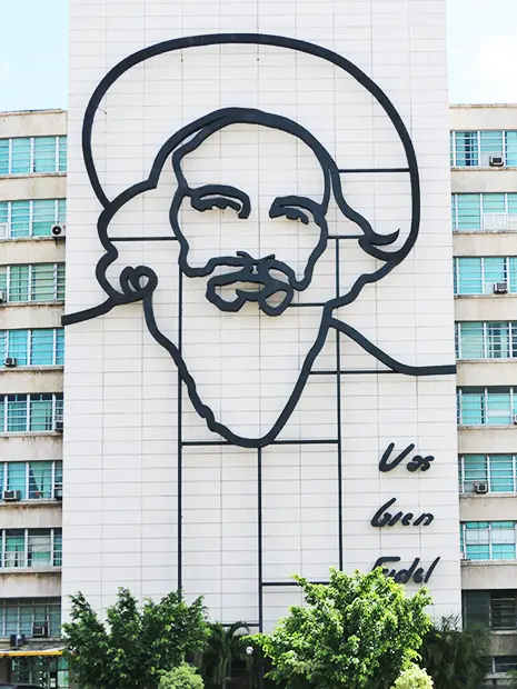 Praça da Revolução, o cartão-postal de Havana