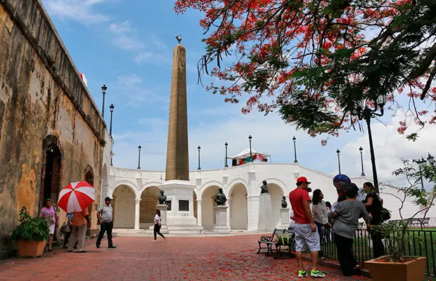 Casco Viejo: um dia no Panamá