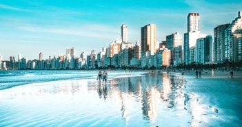 Como chegar a Balneário Camboriú: principais rotas e meios de transporte