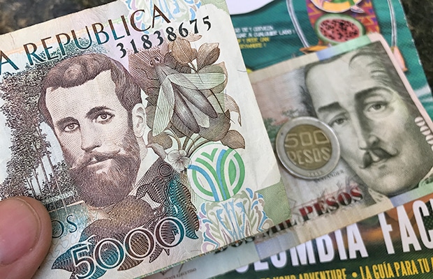 Dinheiro na Colômbia: câmbio, saques, taxas e outras dicas para sua viagem