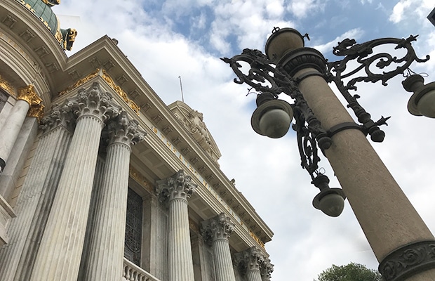 Como é a visita ao Teatro Municipal do Rio de Janeiro