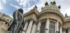 Como é a visita ao Teatro Municipal do Rio de Janeiro