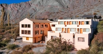 Como é se hospedar no hotel Luna Daniela, em Purmamarca, na Argentina Como é se hospedar no hotel Luna Daniela