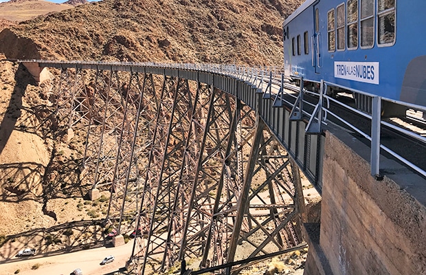 Trem para as Nuvens: uma viagem de Salta para o céu