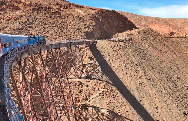 Trem para as Nuvens: uma viagem de Salta para o céu