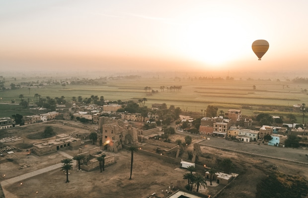 Passeio de balão no Egito