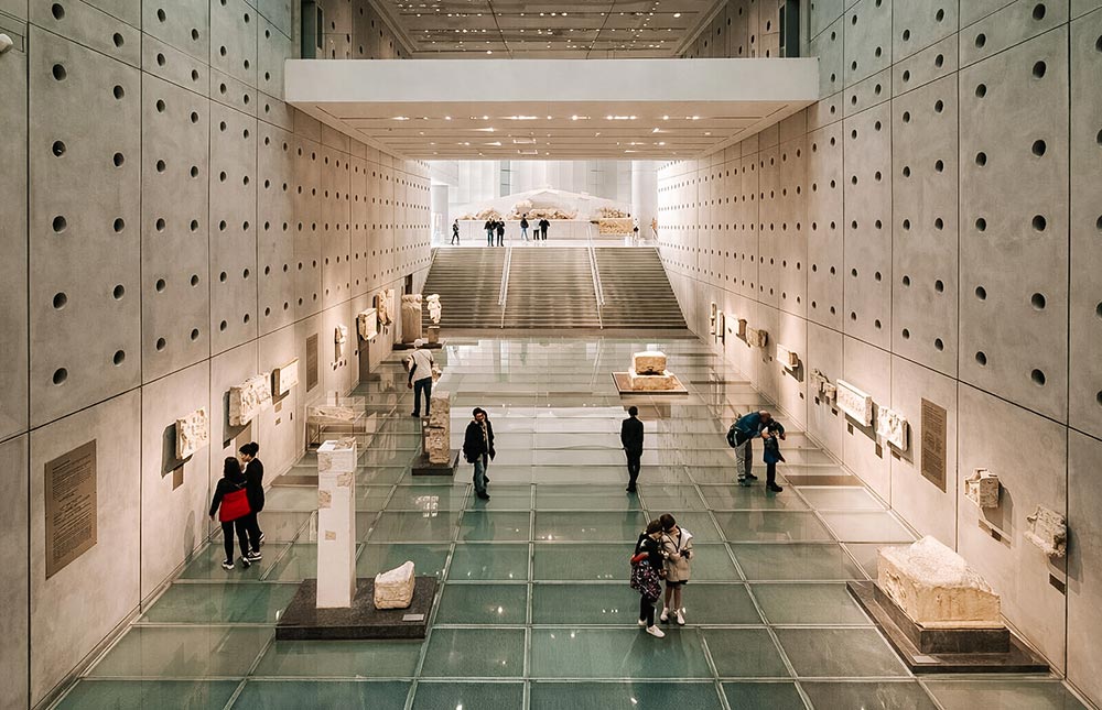 Vista interna do Museu da Acrópole de Atenas