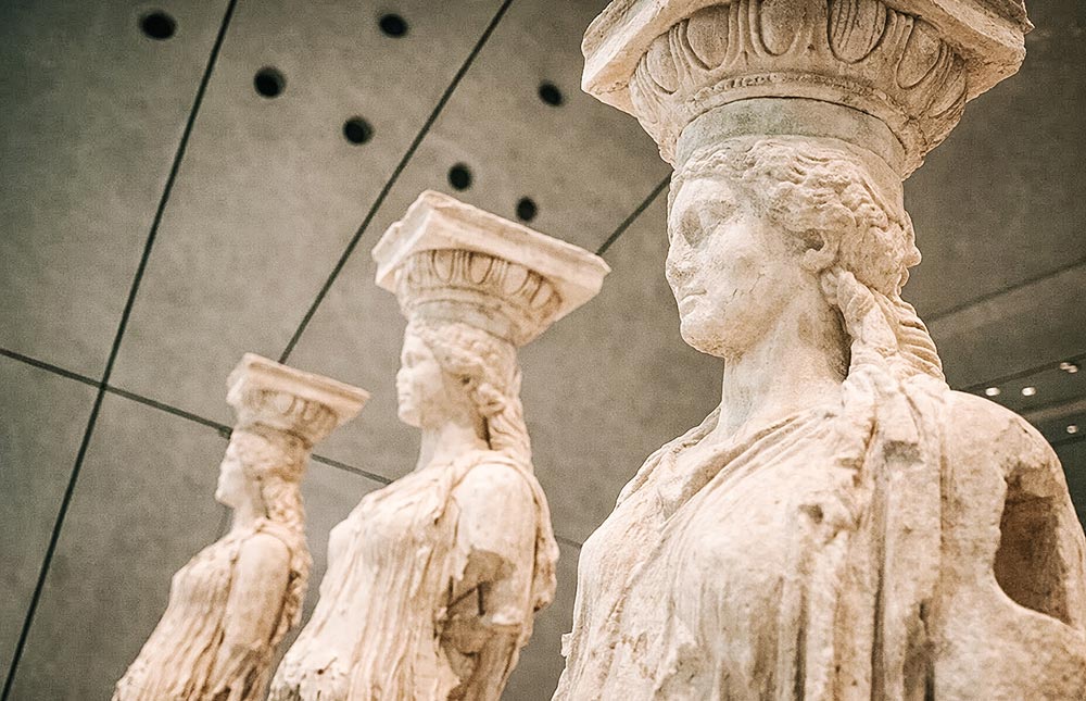 Cariátides originais no Museu da Acrópole de Atenas