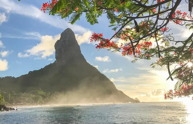 Onde comer em Fernando de Noronha sem gastar muito: lugares e preços